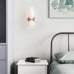 Moderne Glas-Wandleuchte mit Doppelkopf-LED