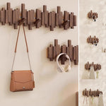 Elegante Holzgarderobe mit flexiblen Magnetaufhängungen