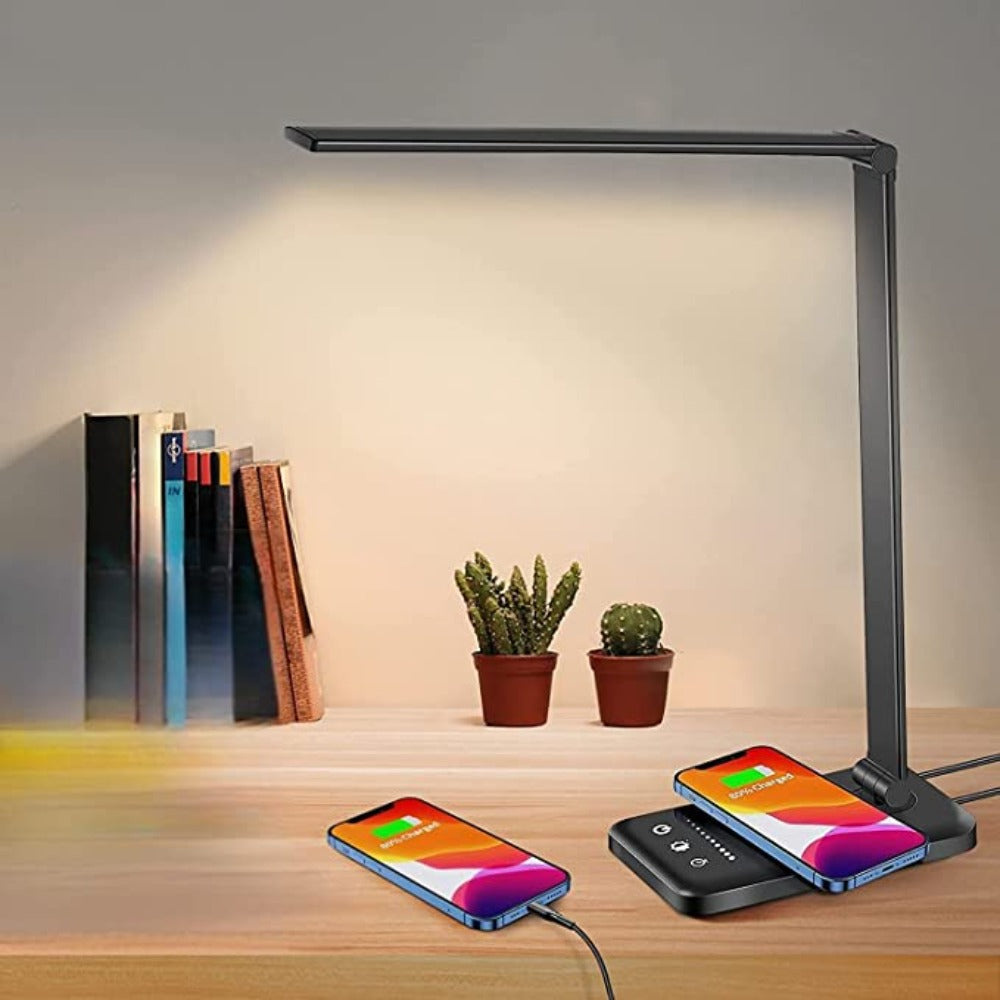 Moderne Schreibtischlampe mit USB-Anschluss und 5 Lichtmodi