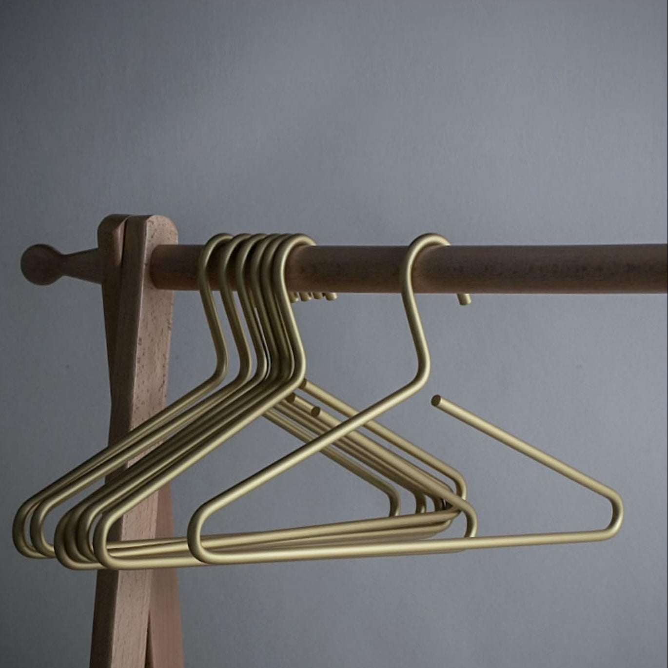 Stilvolle Metallkleiderbügel für Ihre Garderobe (5er Set)