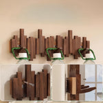 Elegante Holz-Garderobe mit flexiblen Magnetaufhängungen