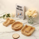 Handgefertigte Holzspardose mit Alphabet-Design