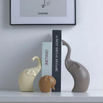 Moderne Elefanten-Skulptur im offenen Design