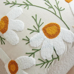 Kissenbezug mit fröhlichem Blumen- und Pflanzenmuster