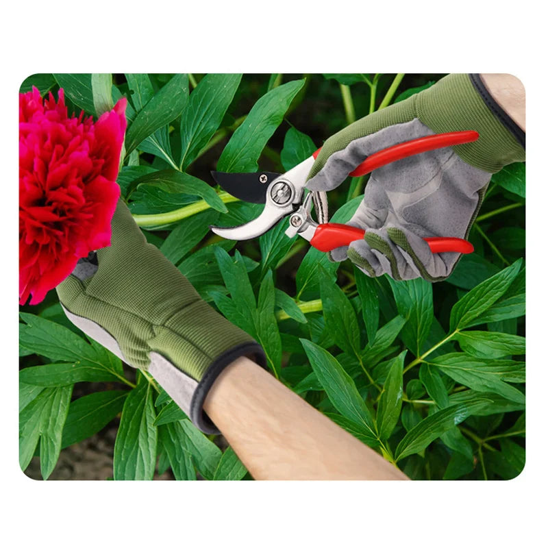 Robust garden gloves with cowhide reinforcement
