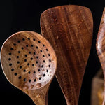 Elegantes 8-teiliges Kochset aus Naturholz