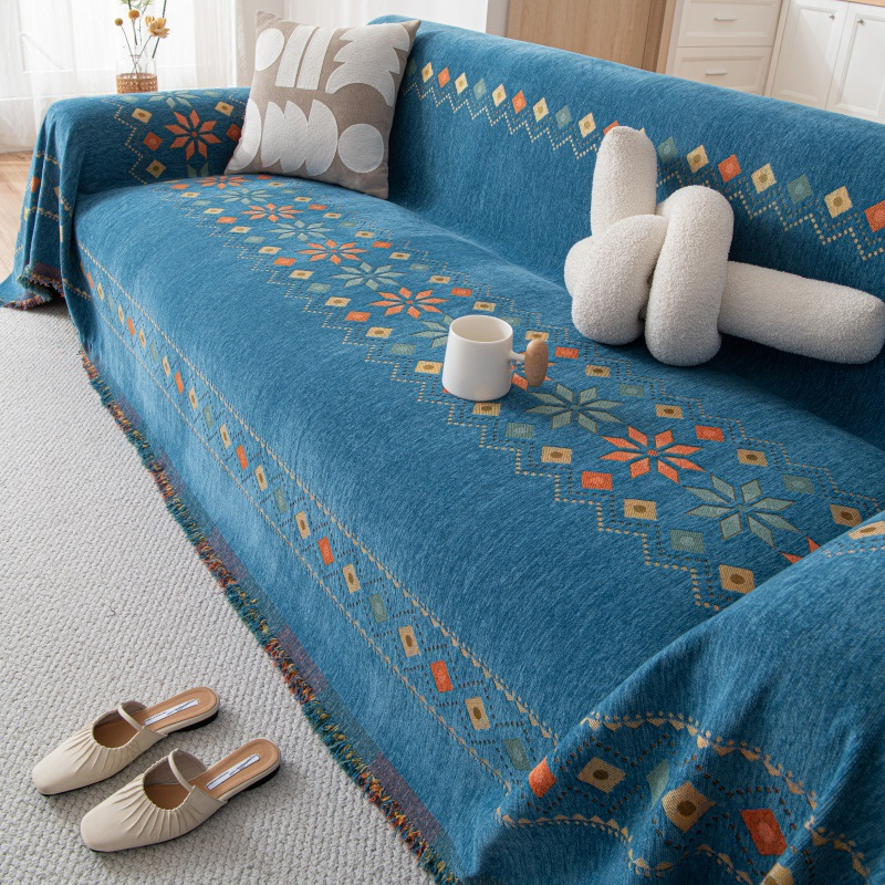Reversible Sofa Throw with Fringes – Stylish and Cozy