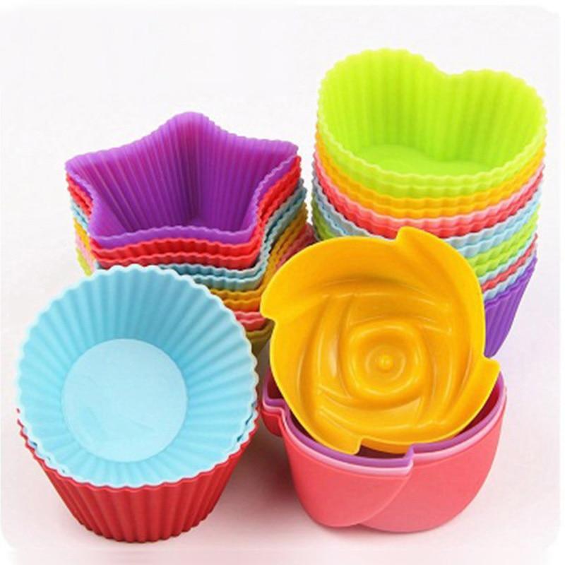 Set of 6 Reusable Silicone Baking Cups for Muffins