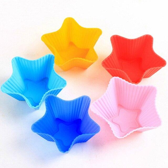 Set of 6 Reusable Silicone Baking Cups for Muffins