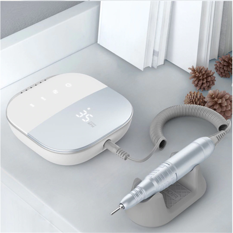 NailGenius - Perfekte Nägel Mit Leichtigkeit Zu Hause