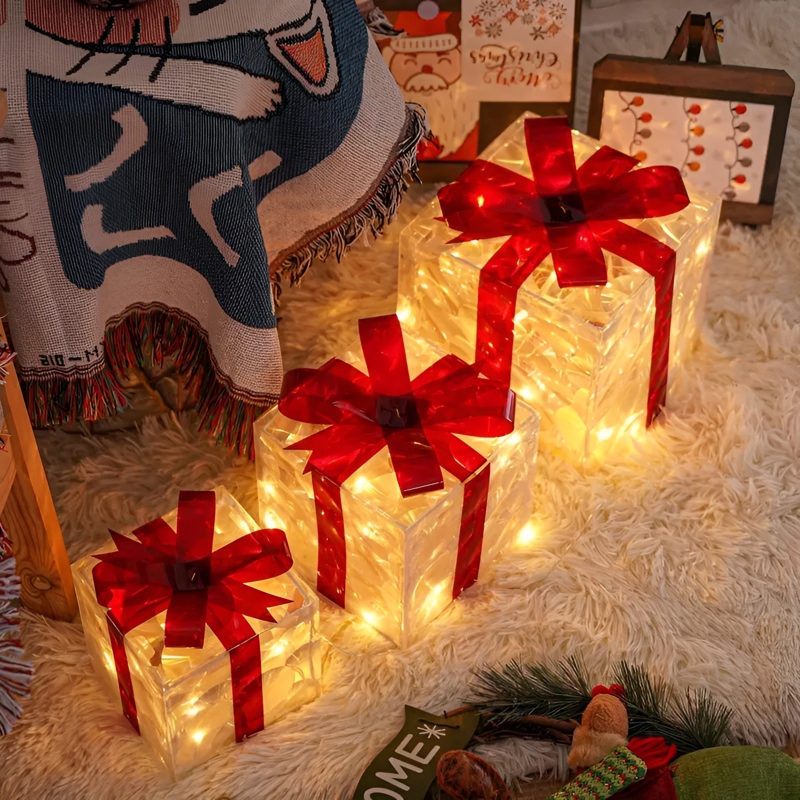 Helle Geschenkboxen im Set von 3 – Transparente Weihnachtsdekoration mit roten Bändern | Für Innen- und Außenbereich