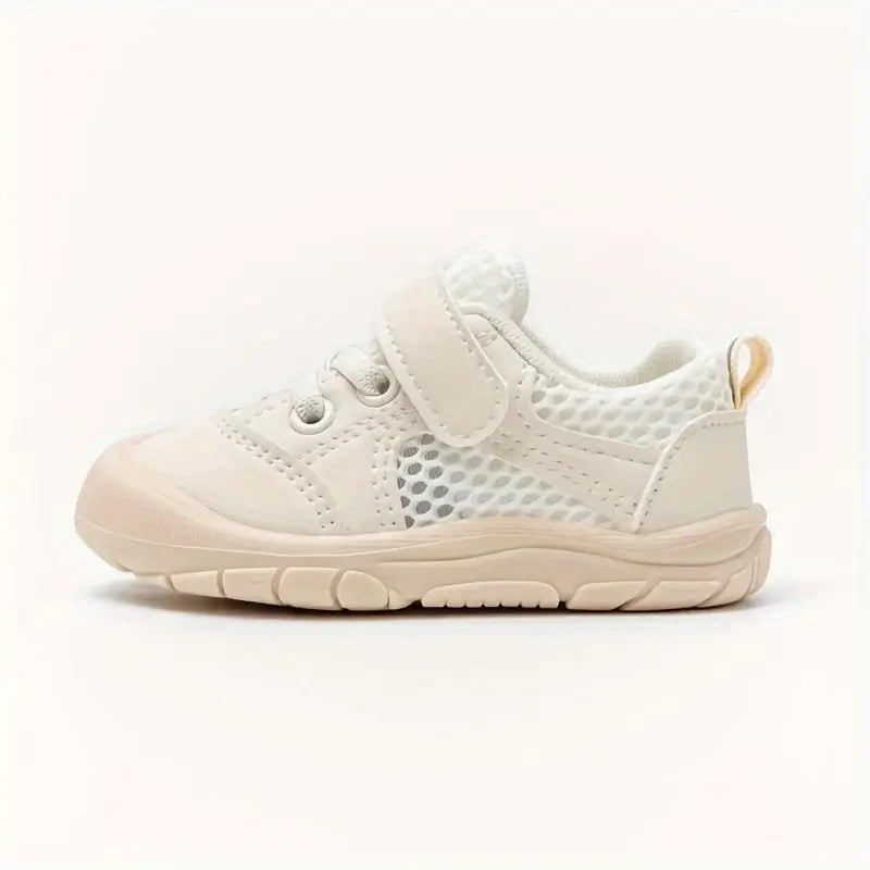 Barefoot-style shoes for babies