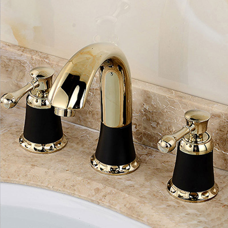 Elegant Deck-Mounted Bathtub Faucet for Modern Bathroom