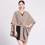 Stilvoller Damen-Poncho – Wärmender und winddichter Begleiter