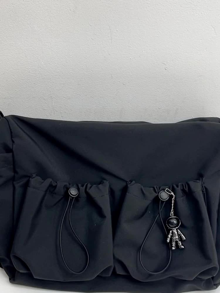 Nylon Shoulder Bag in Black – Urban Messenger Bag with Zipper for Everyday Use