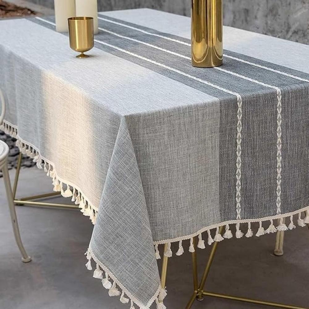 Stylish tablecloth for special occasions