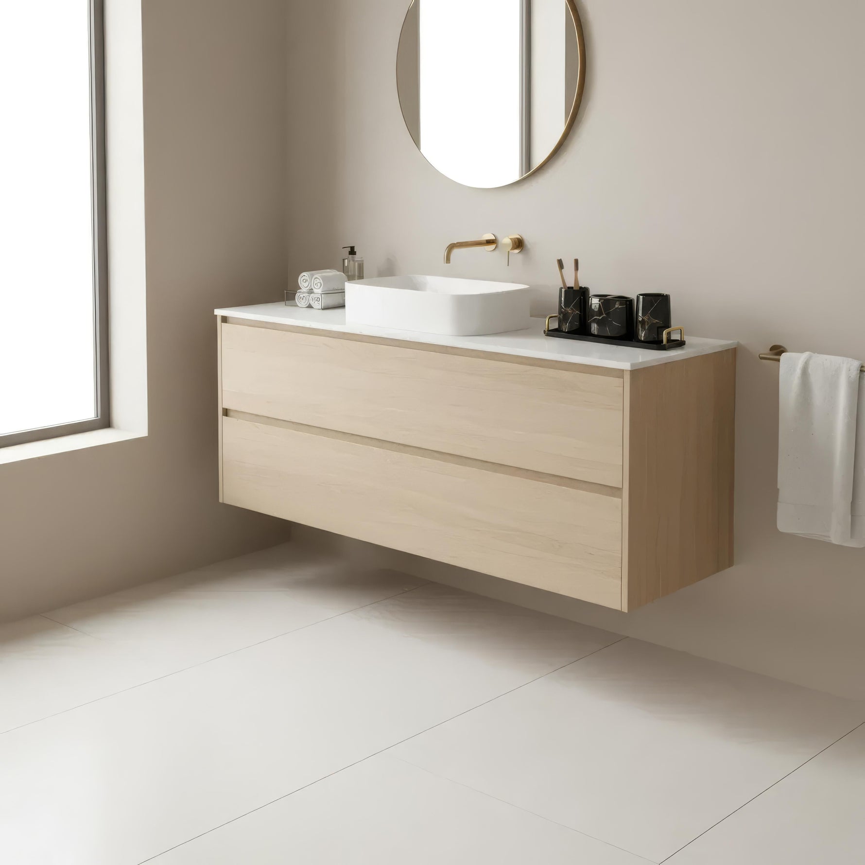 Stilvolles Badezimmer-Set aus Keramik für modernes Wohnen