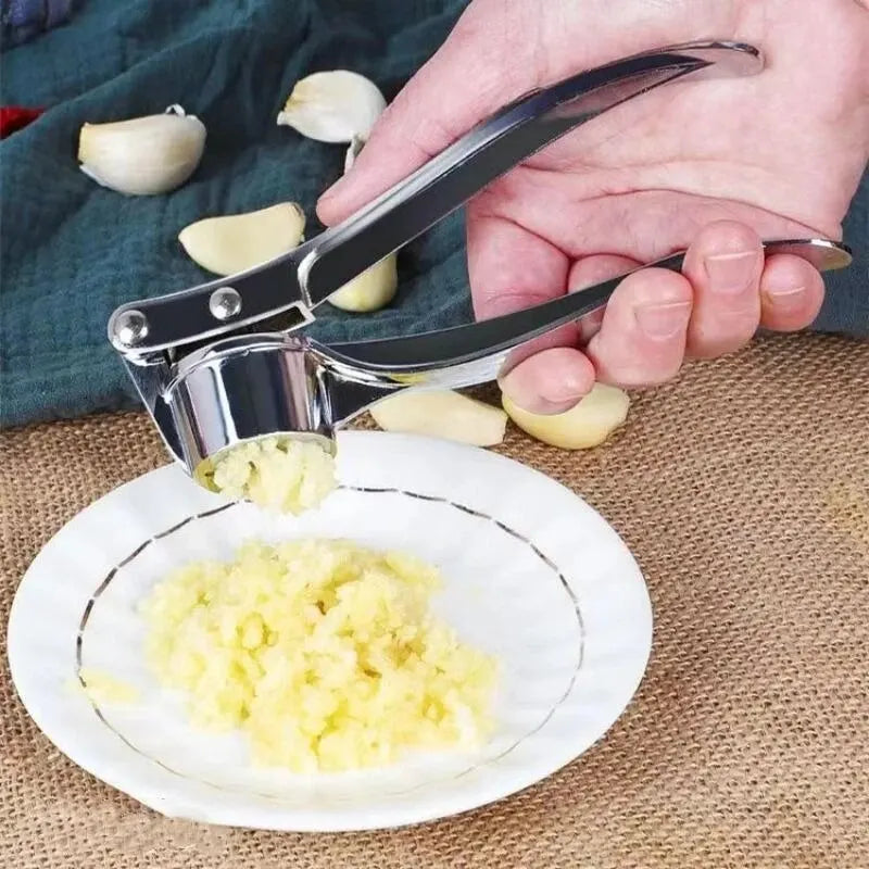 Effiziente Knoblauchpresse für die moderne Küche | 16×5 cm