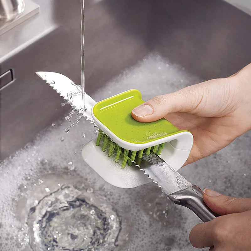 Küchenhelfer – Effiziente Reinigung für alle Utensilien