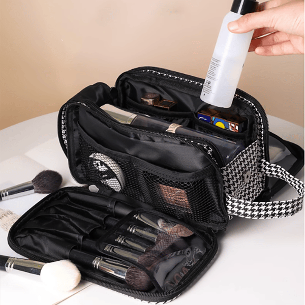 Elegante Reise-Kosmetiktasche mit großzügigem Stauraum