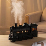 Nostalgic locomotive-design humidifier