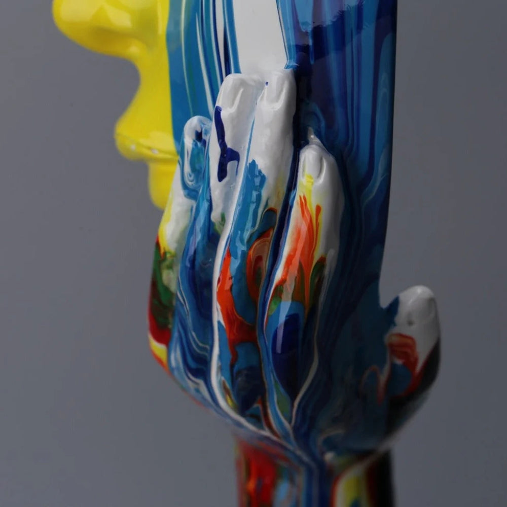 Skulptur einer abstrakten Gesichtsart