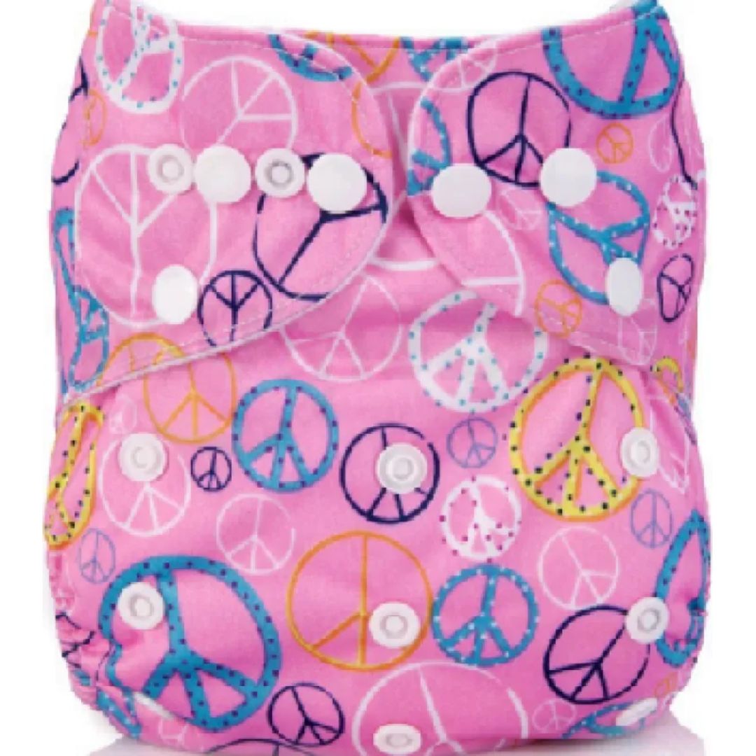 Cloth diaper for babies with snaps and removable insert