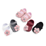 Girls' athletic sneakers