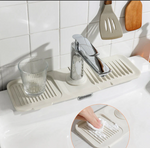 Practical draining mat for sinks with splash guard