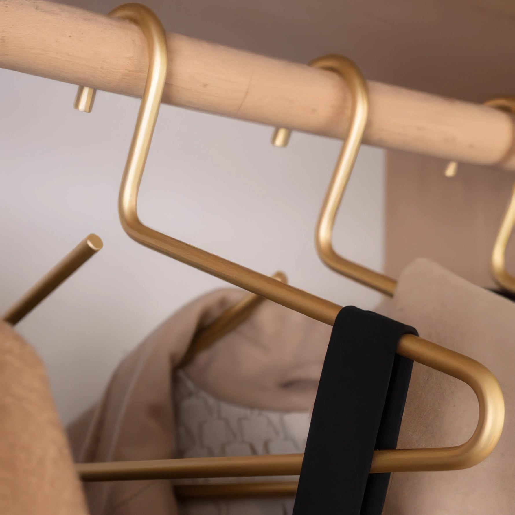 Stilvolle Metallkleiderbügel für Ihre Garderobe (5er Set)
