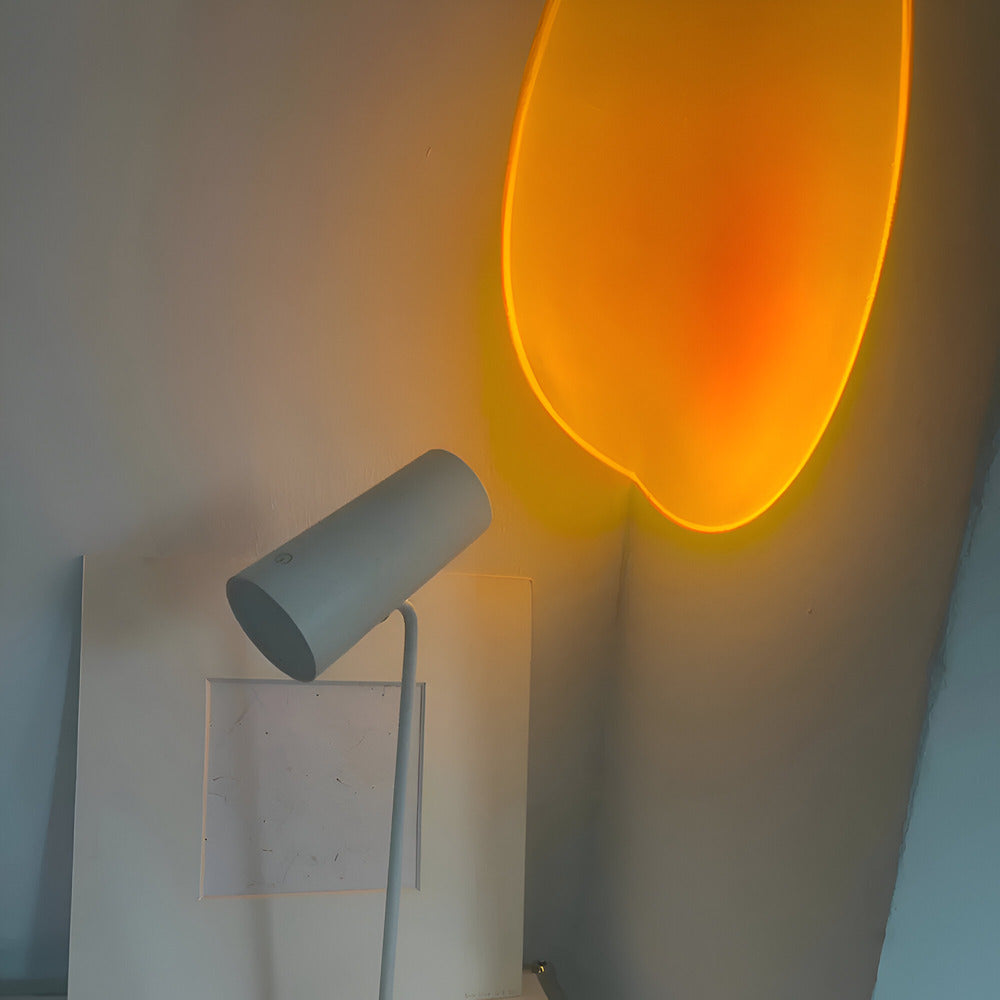 Adjustable LED Table Lamp in Minimalist Style – Compact for Your Home