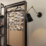 Flexibles Wandleuchten-Design – LED Lampe mit Dreharm für elegante Räume