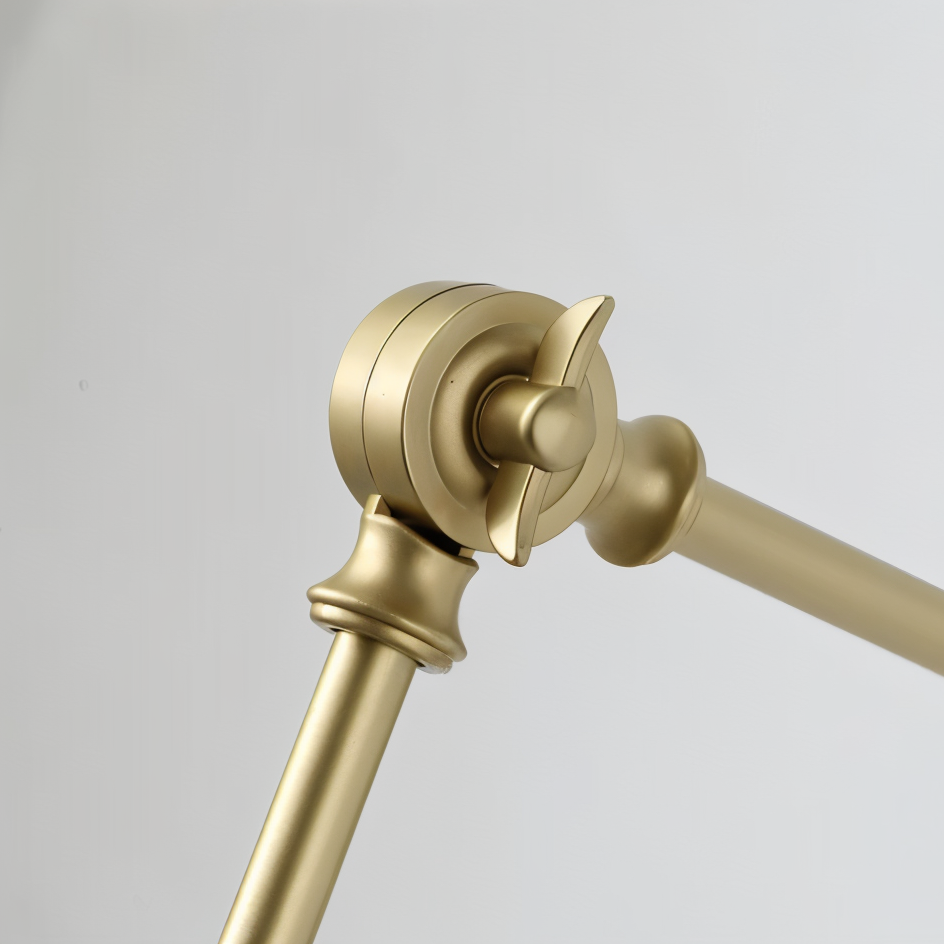 Flexibles Wandleuchten-Design – LED Lampe mit Dreharm für elegante Räume