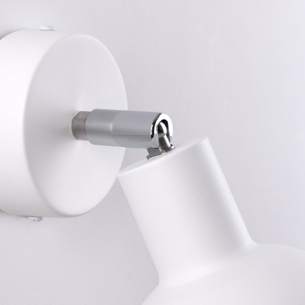 Verstellbare Wandlampe in Weiß – Elegante Minimalistische Beleuchtung