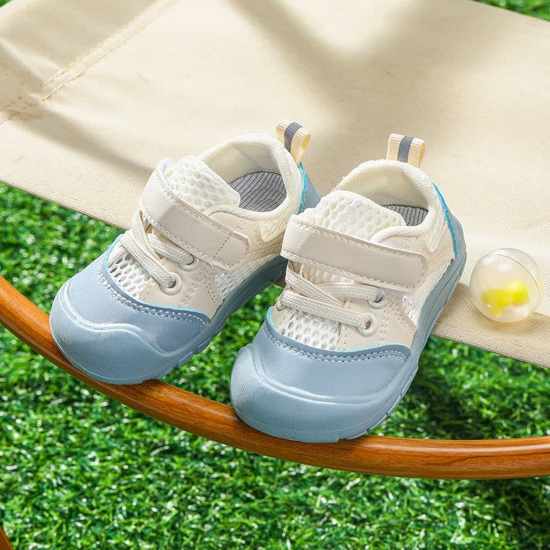 Barefoot-style shoes for babies