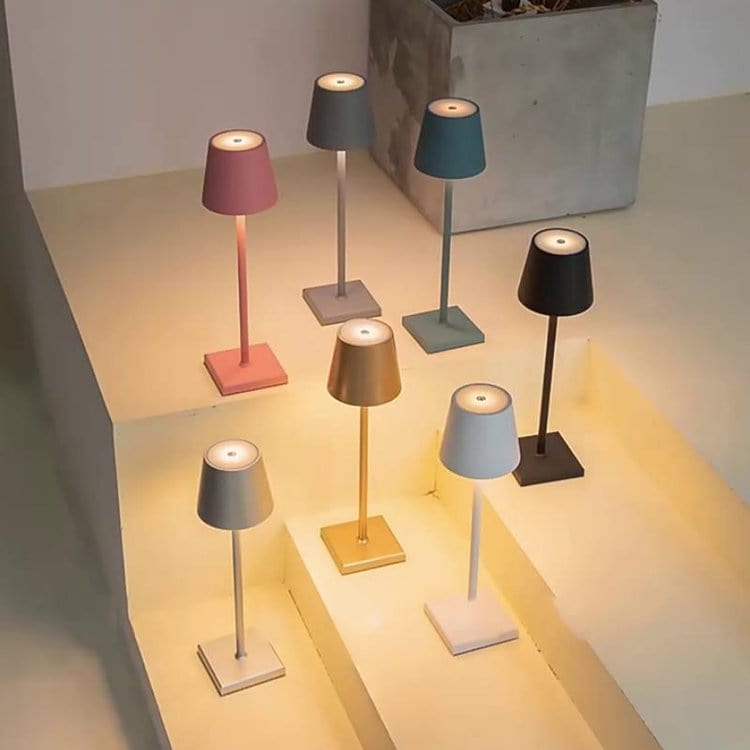 Alexa LED Tischlampe | Minimalistische und Wasserfeste Beleuchtung