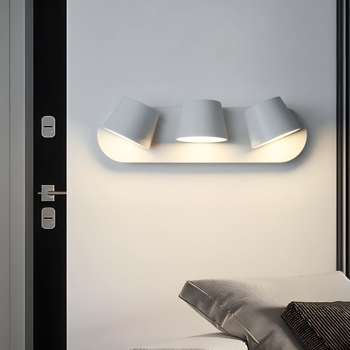 Adjustable LED Wall Light with 360° Rotation – Modern Light Source for Your Home