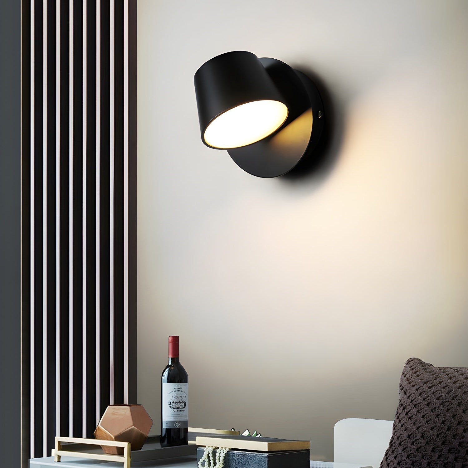 Adjustable LED Wall Light with 360° Rotation – Modern Light Source for Your Home