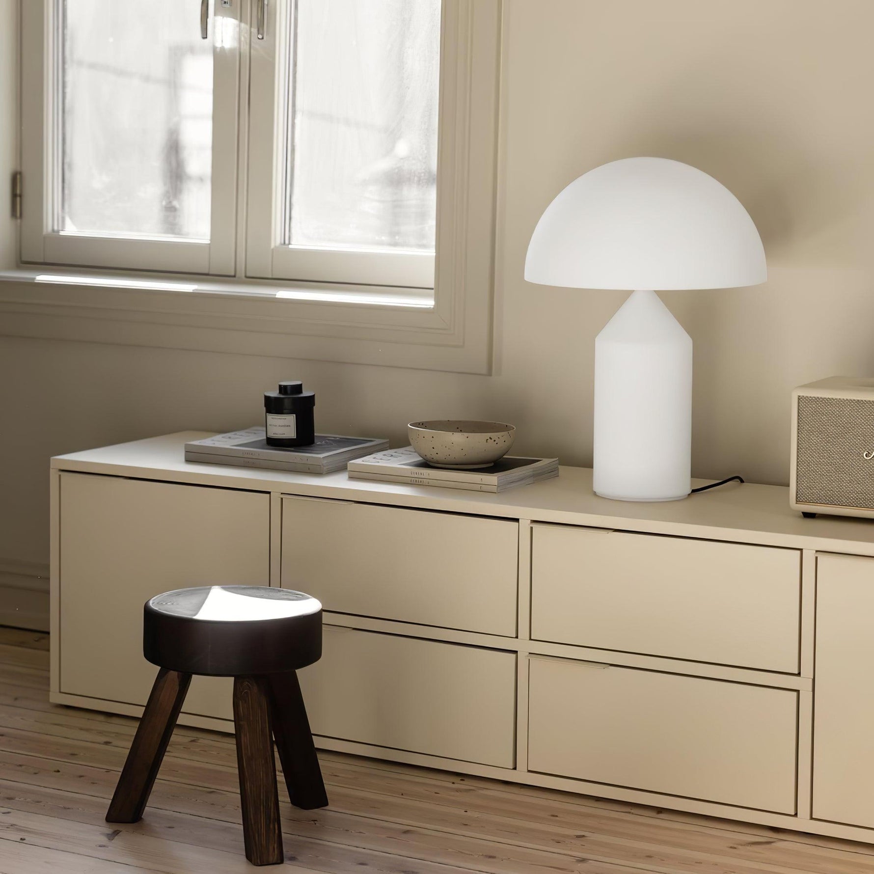 Elegant geometric metal table lamp for any home