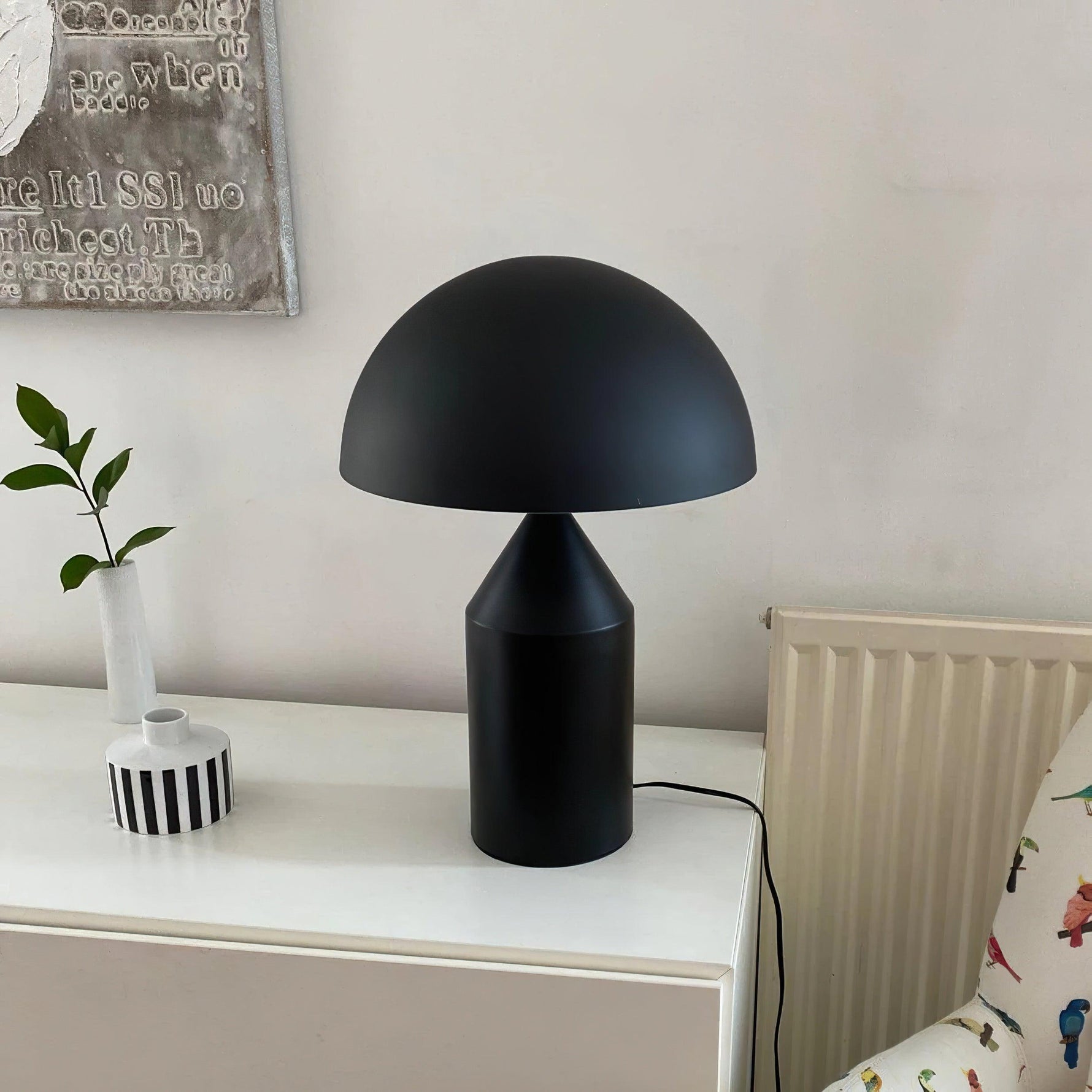 Elegant geometric metal table lamp for any home