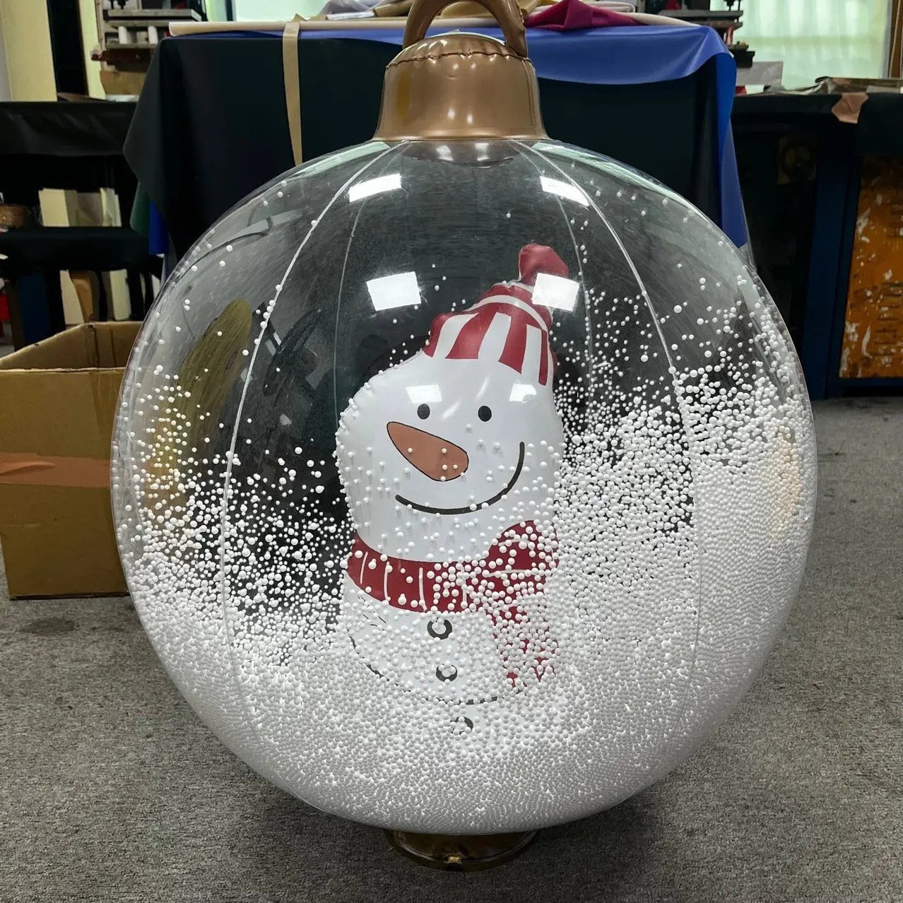 Inflatable Christmas Decoration with Remote Control – Luminous and stress-free