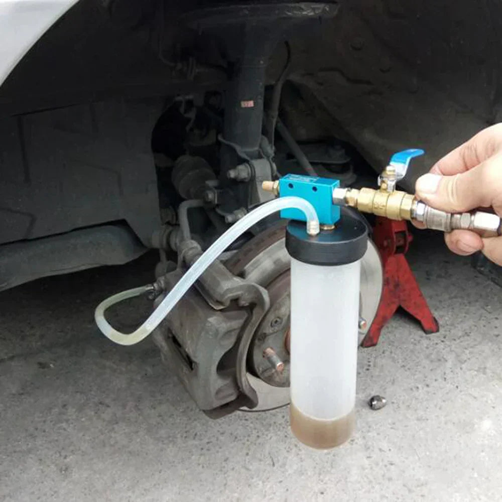 Practical tool for changing brake fluid in cars