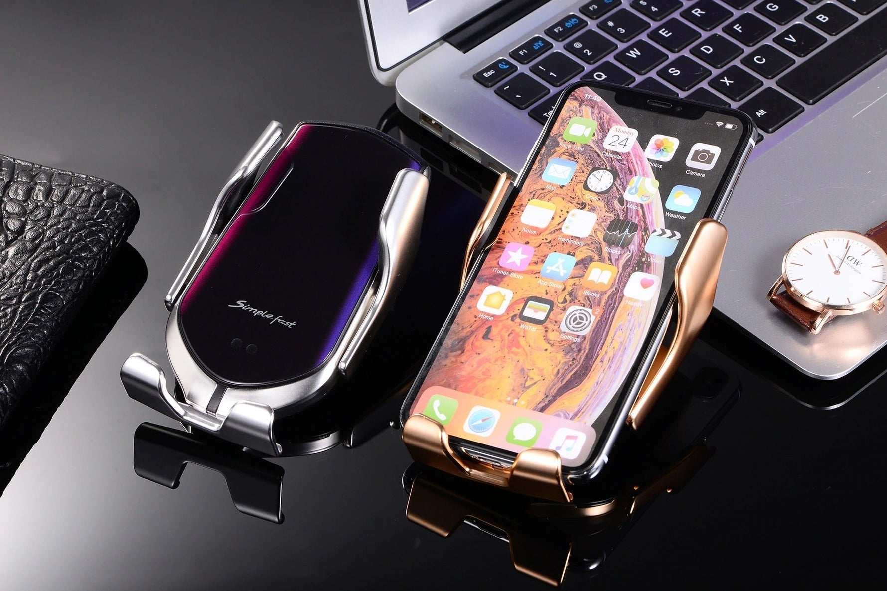 Automatic Smartphone Holder with Charging Function
