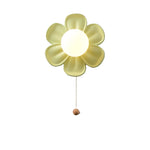 Modern decorative bowl in the shape of a flower