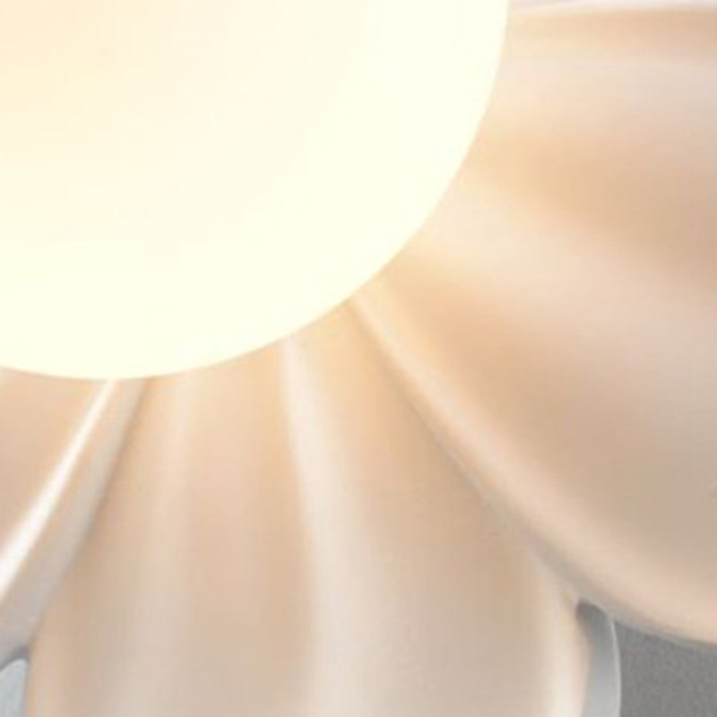 Modern decorative bowl in the shape of a flower