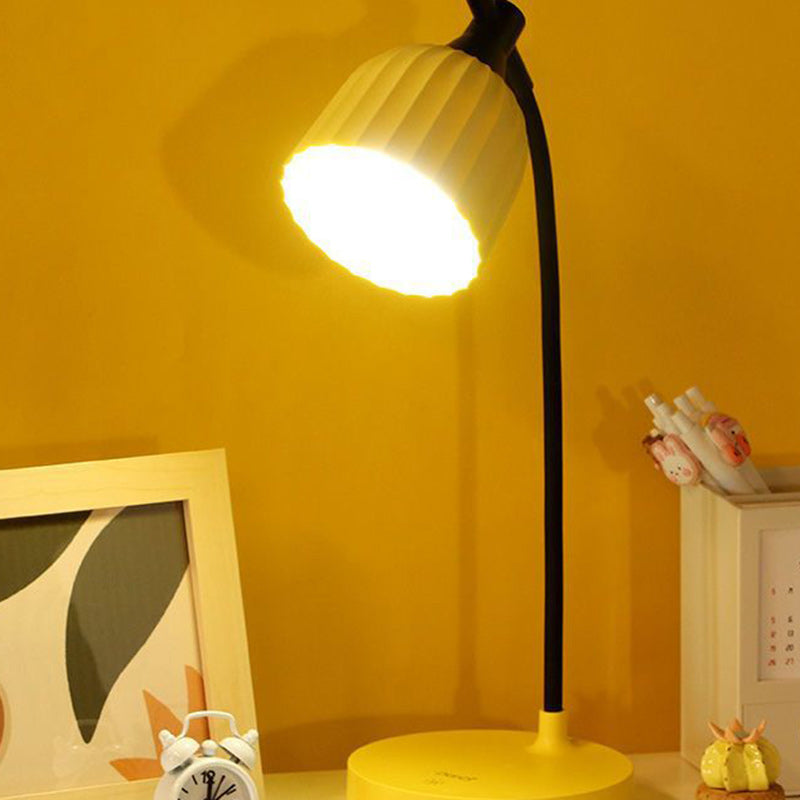 Variable adjustable LED desk lamp