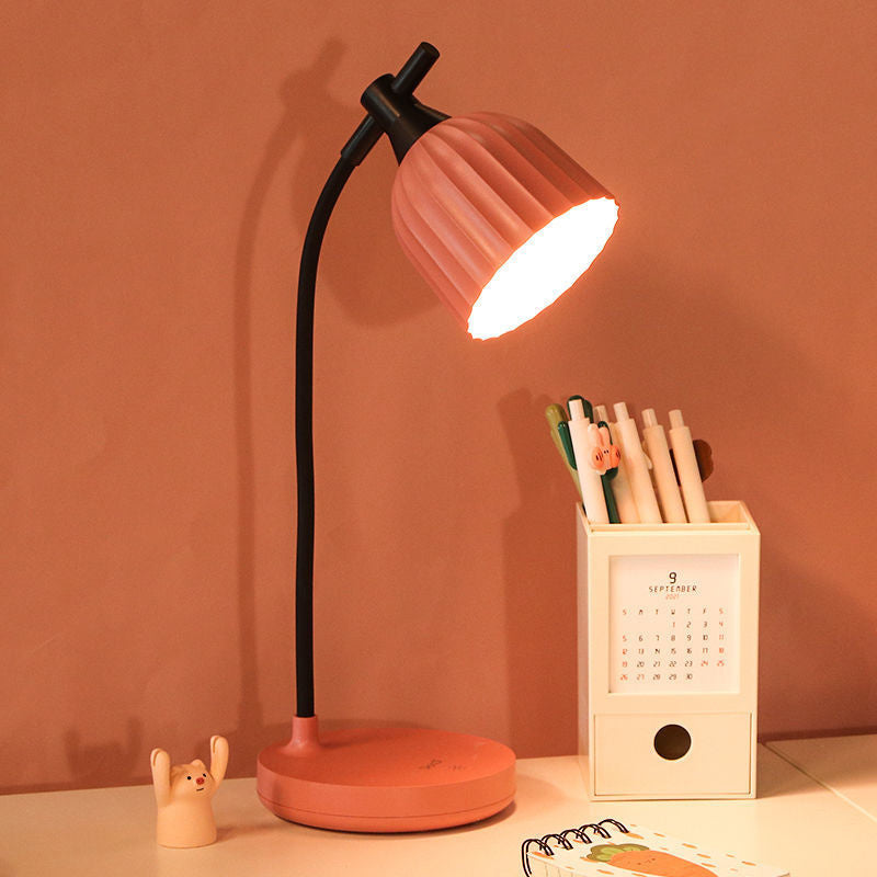 Variable adjustable LED desk lamp