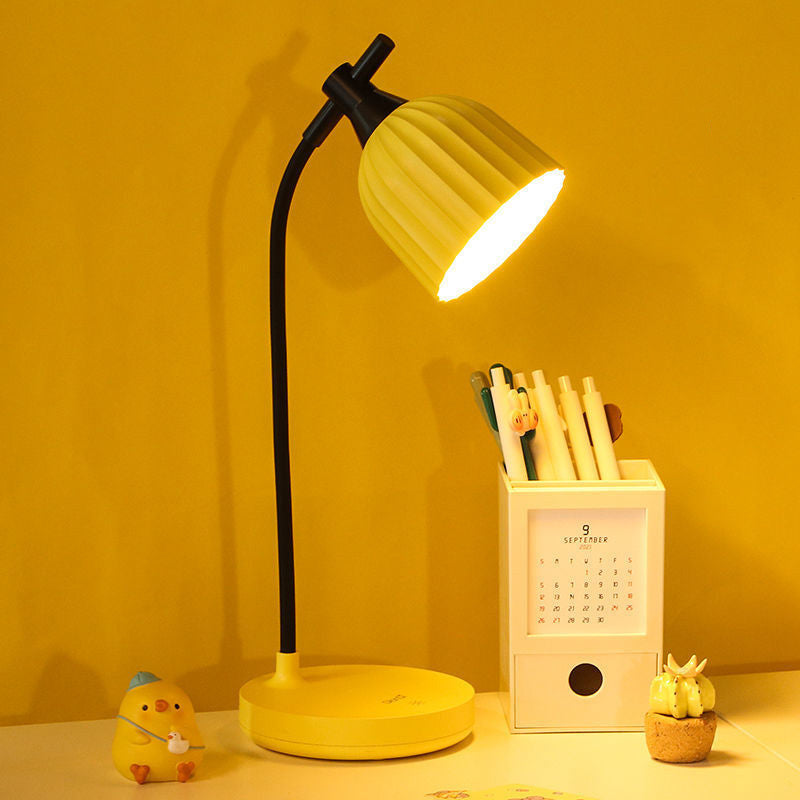 Variable adjustable LED desk lamp