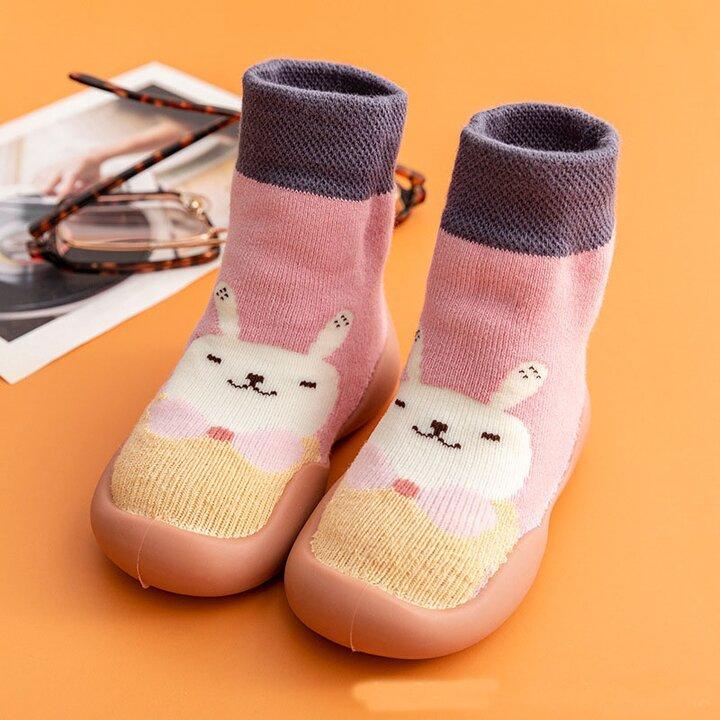 Non-slip slippers for babies