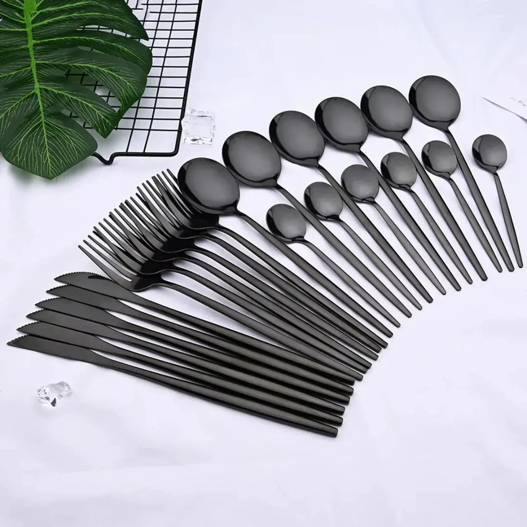 Elegantes Besteckset | 24-teiliges Set in Matt-Schwarz | Mit Steakmessern